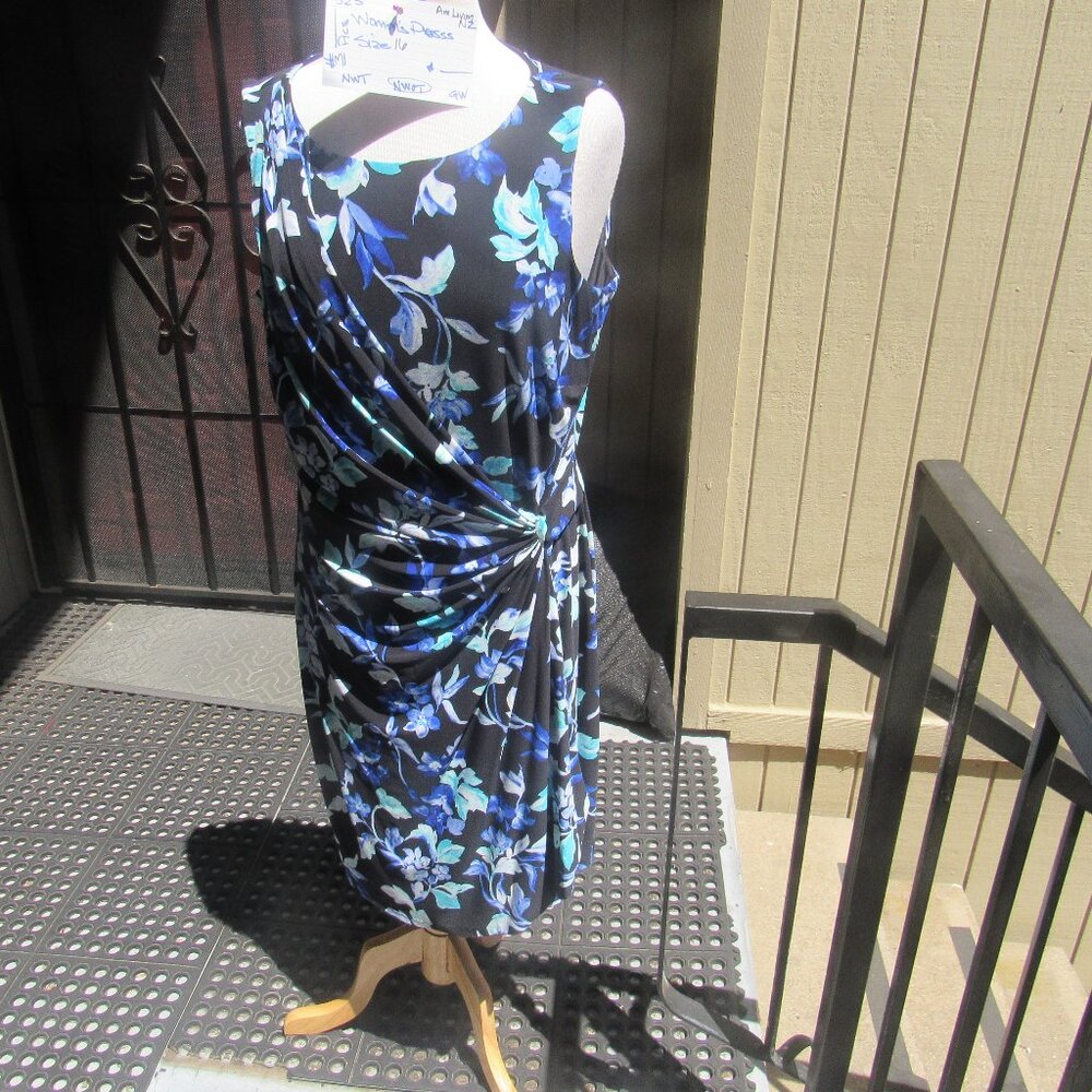 #323  NEW WOMEN'S FLORAL DRESS BY AMERICAN LIVING  (SIZE 16)